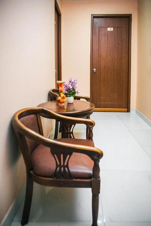Hotel Cozy Хошимин Экстерьер фото